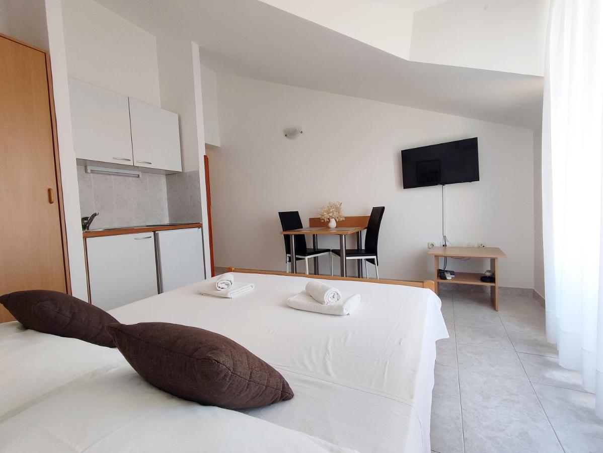 Apartments And Rooms Saric Ядрія Екстер'єр фото
