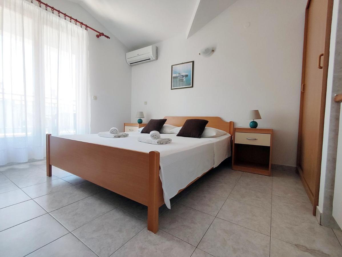 Apartments And Rooms Saric Ядрія Екстер'єр фото